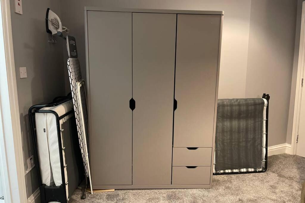 Spacious, Bright Twin Studio Apartment London Exteriör bild
